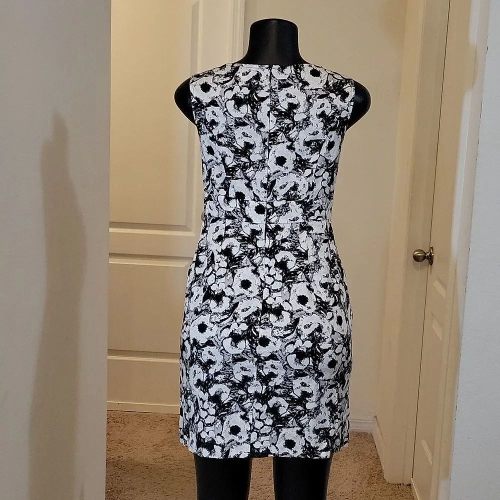 ANNE TAYLOR LOFT SLEEVELESS RUFFLE ROUNDNECK ZIPPER CLOSURE MINI DRESS - Picture 11 of 16